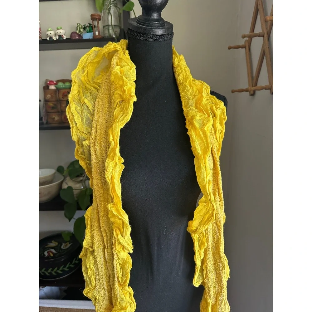 N/A vibrant yellow